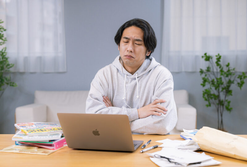伊勢原市の粗大ごみ回収を利用するかどうかで悩む人