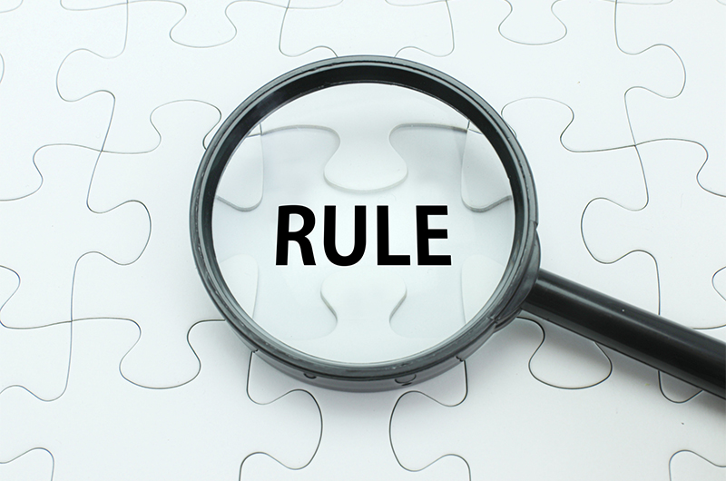 RULEを虫眼鏡で覗く