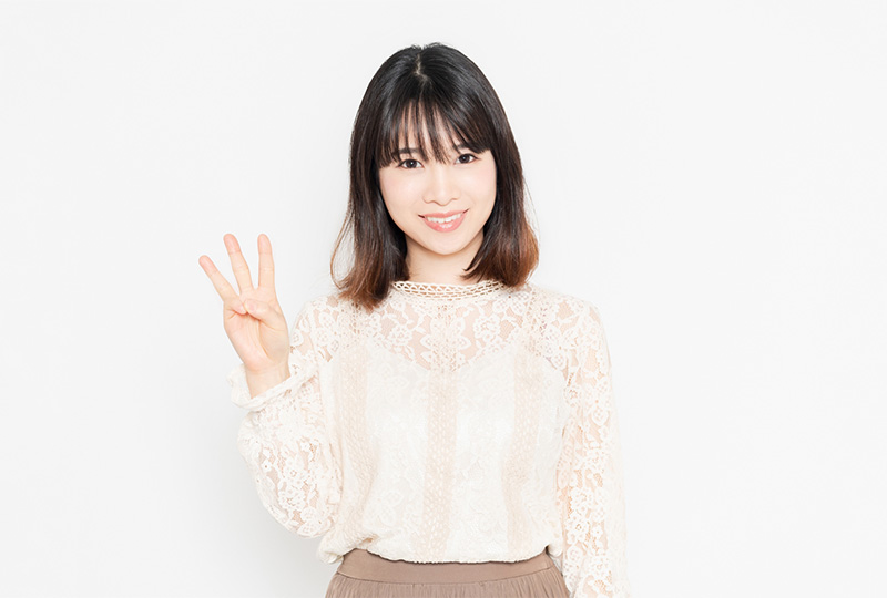 船橋市で粗大ゴミを処分する方法が3つあることを案内する女性