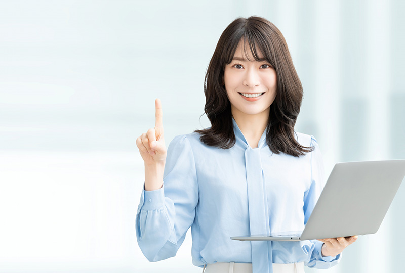 マッハクルーを過去に利用した女性がマッハクルーの上手な使い方のポイントを教えてくれる女性OL